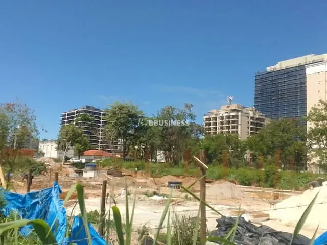 Terreno com 3258m², à venda, no bairro Recreio dos Bandeirantes em Rio de Janeiro
