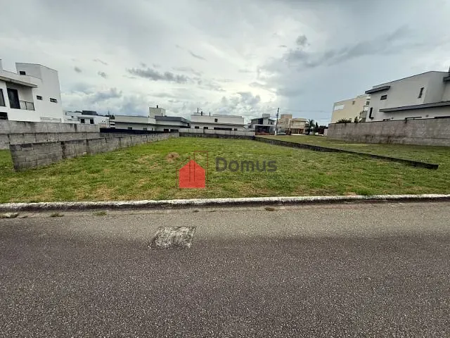 Terreno com 450m², à venda, no bairro Nossa Senhora do Perpétuo Socorro em Pindamonhangaba