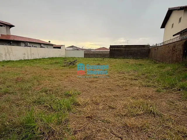 Terreno com 859m², à venda, no bairro Parque das Orquideas em Guaxupé