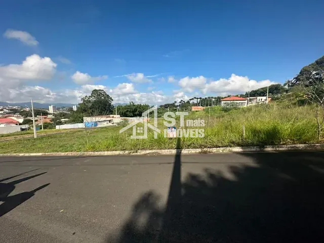 Terreno com 273m², à venda, no bairro Recanto da Serra em Andradas