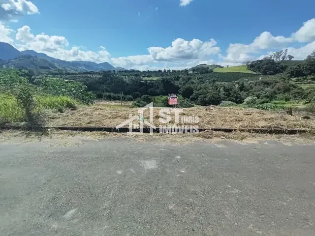 Terreno com 200m², à venda, no bairro Veredas da Serra em Andradas