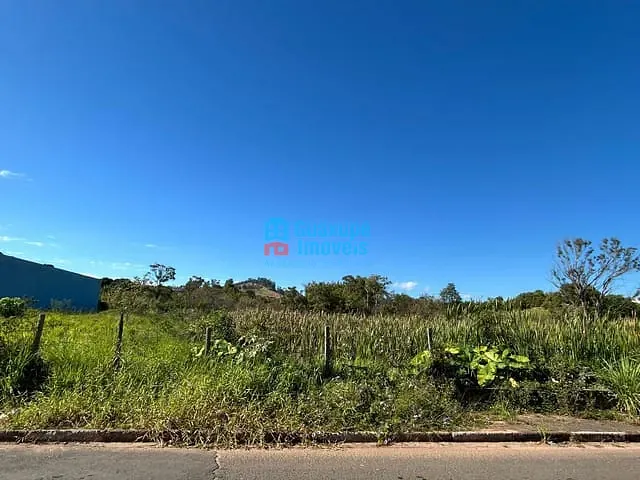 Terreno com 1058m², à venda, no bairro Vila Campanha em Guaxupé