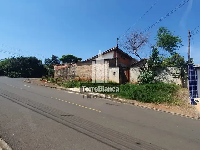 Terreno com 463m², à venda, no bairro Uvaranas em Ponta Grossa