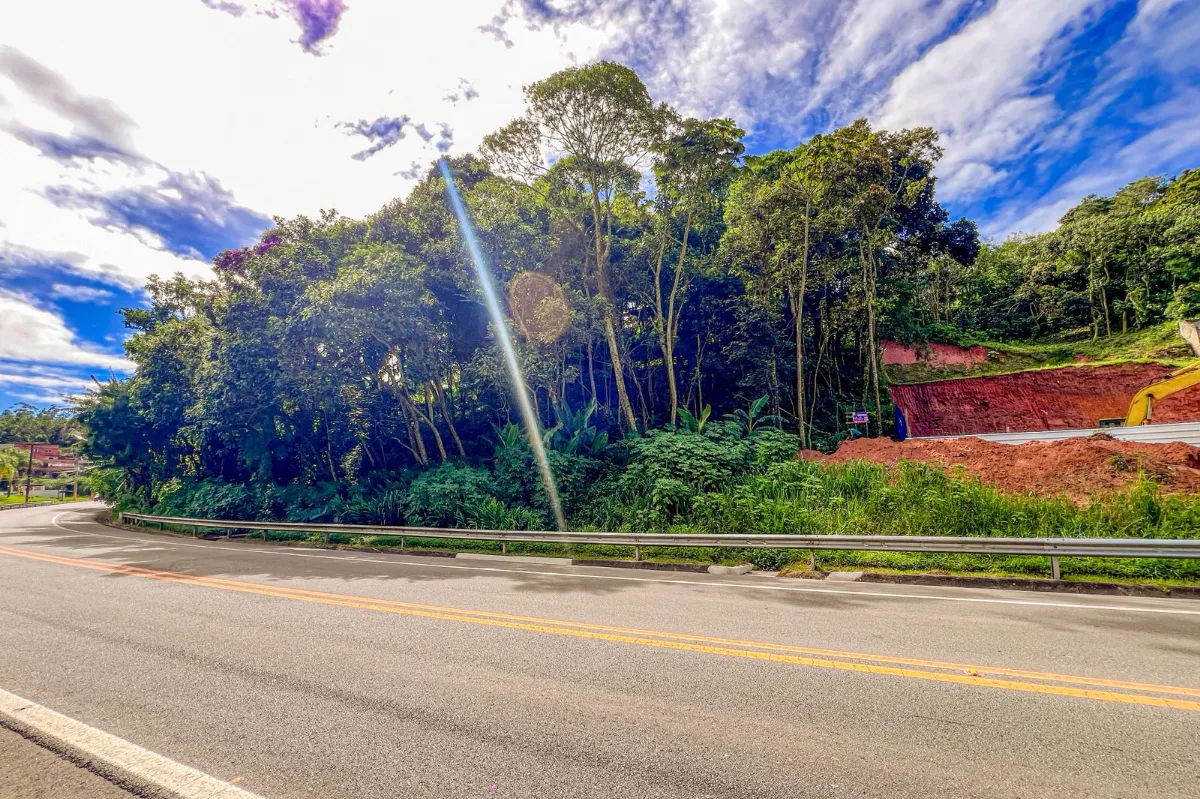 Terreno comercial para venda em Santa Luzia, 805m²