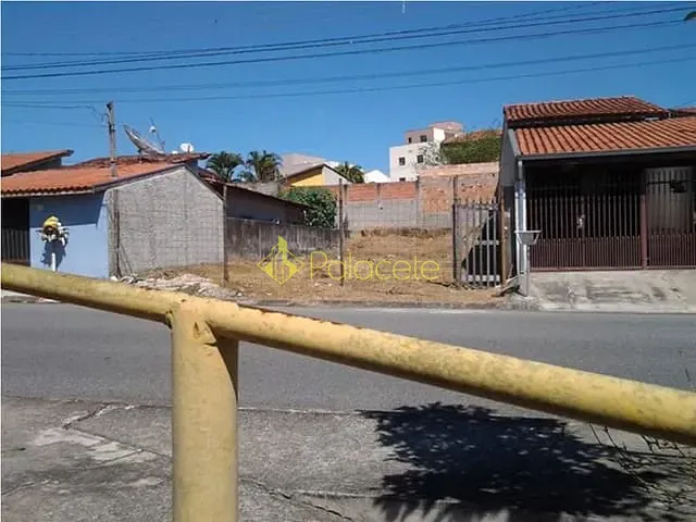 Terreno à venda, no bairro Residencial Mombaça I em Pindamonhangaba