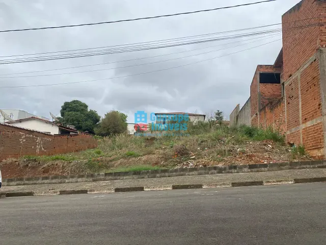 Terreno com 800m², à venda, no bairro Angola em Guaxupé