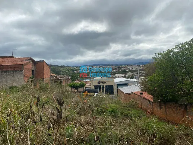 Terreno com 800m², à venda, no bairro Angola em Guaxupé
