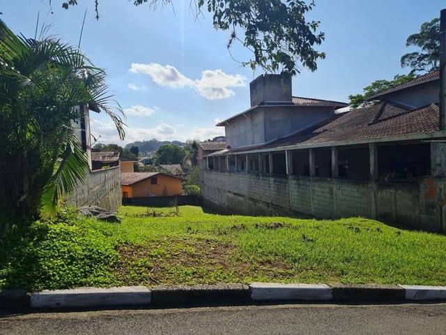 Terreno com 360m², à venda, no bairro Jardim Belizário em Cotia