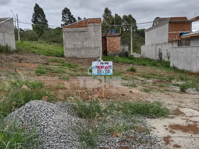 Terreno com 250m², à venda, no bairro Piracangaguá em Taubaté