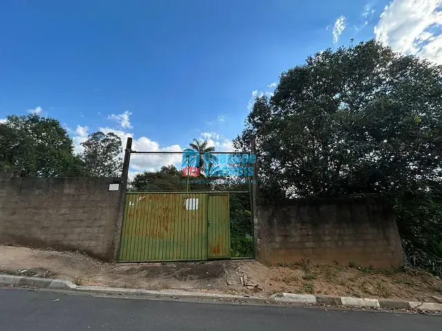 Terreno com 1882m², à venda, no bairro Bom Jardim em Guaxupé