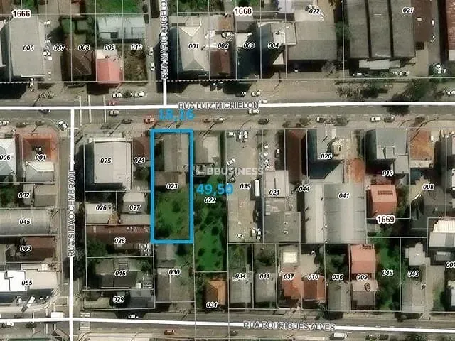 Terreno com 899m², à venda, no bairro Nossa Senhora de Lourdes em Caxias do Sul