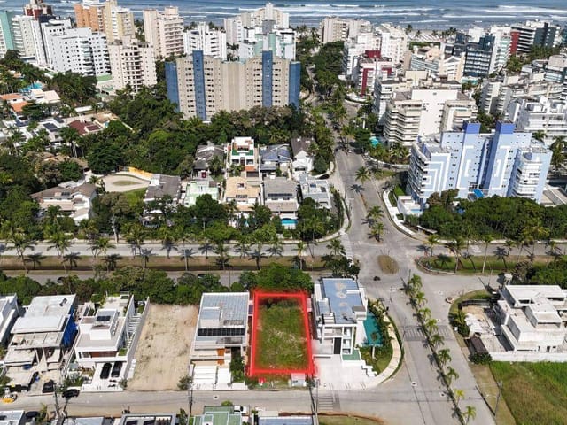 Terreno com 480m², à venda, no bairro Riviera de São Lourenço em Bertioga
