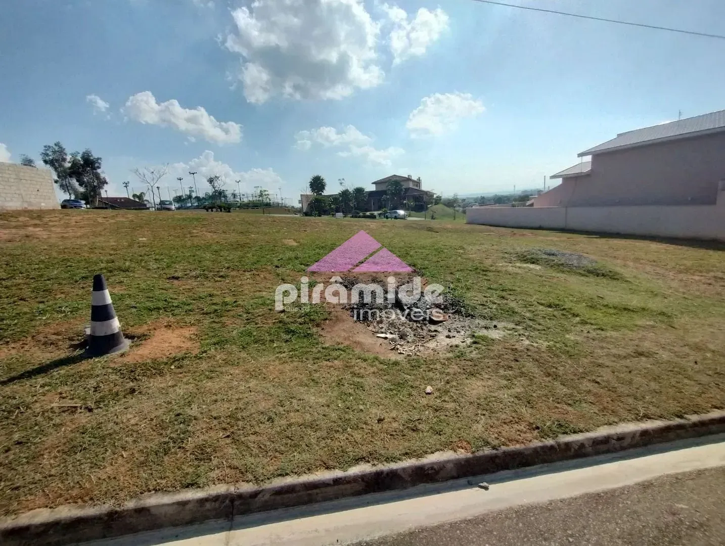 Terreno, 355 m² - Foto 1