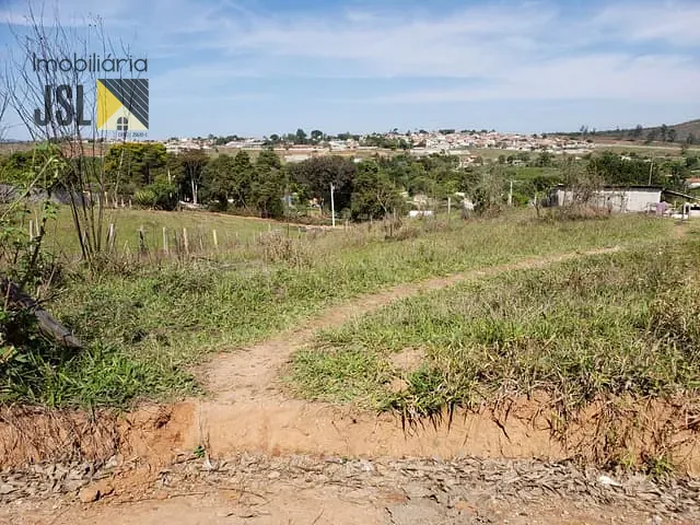 Terreno com 1600m², à venda, no bairro Vila Velha em Caçapava