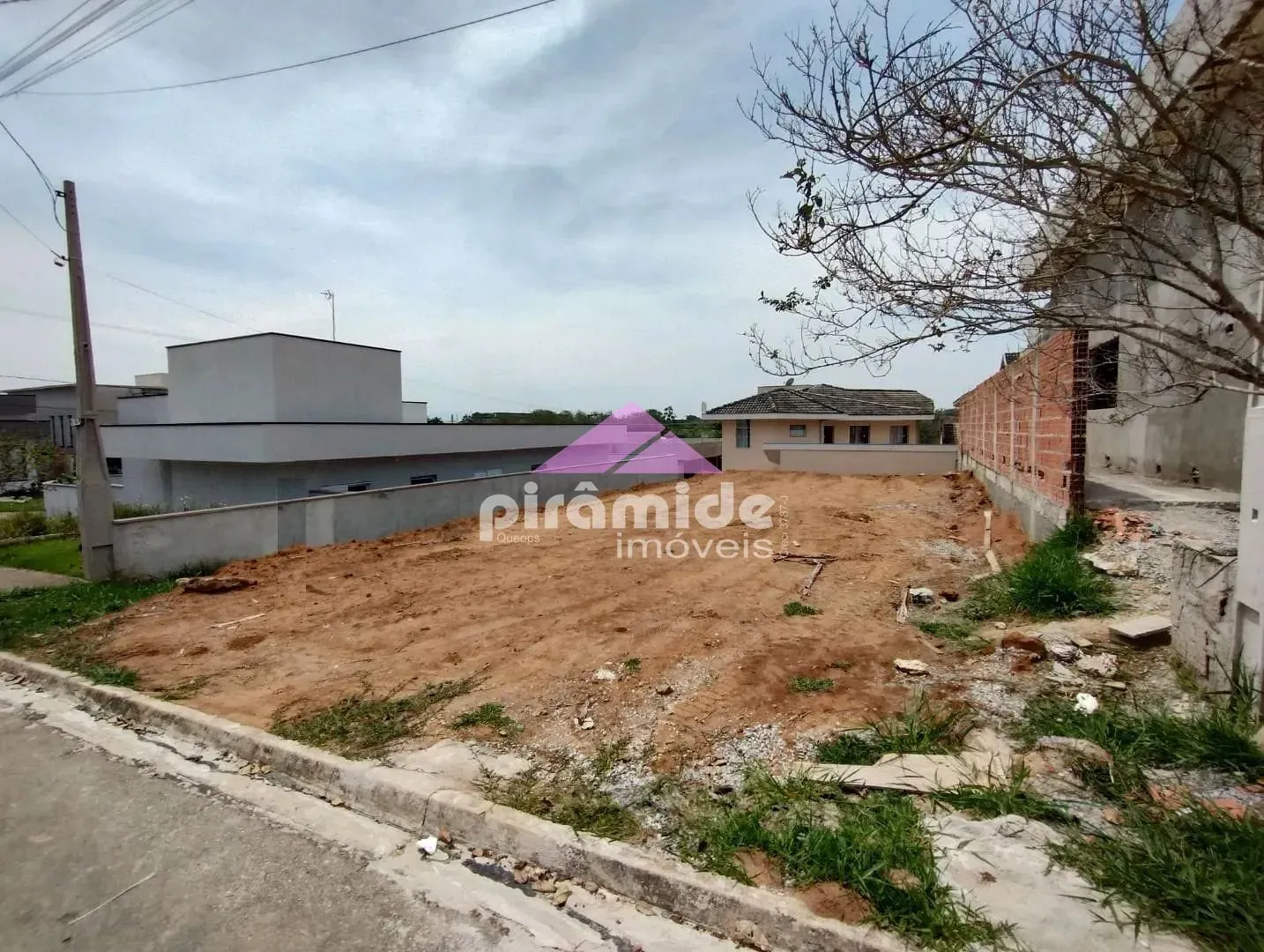Terreno, 300 m² - Foto 1
