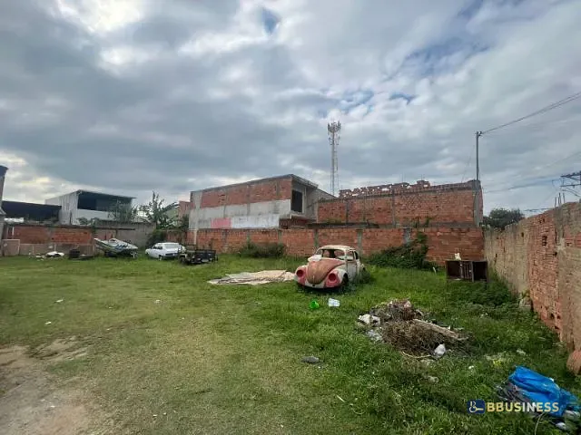 Terreno com 372m², à venda, no bairro Parque Jóquei Club em Campos dos Goytacazes