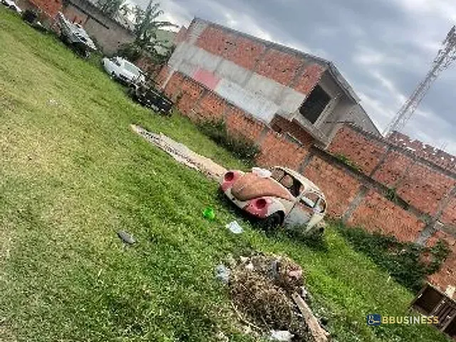 Terreno com 372m², à venda, no bairro Parque Jóquei Club em Campos dos Goytacazes