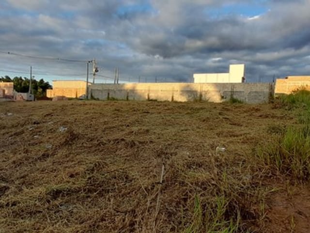 Terreno com 248m², à venda, no bairro Areao em Taubaté