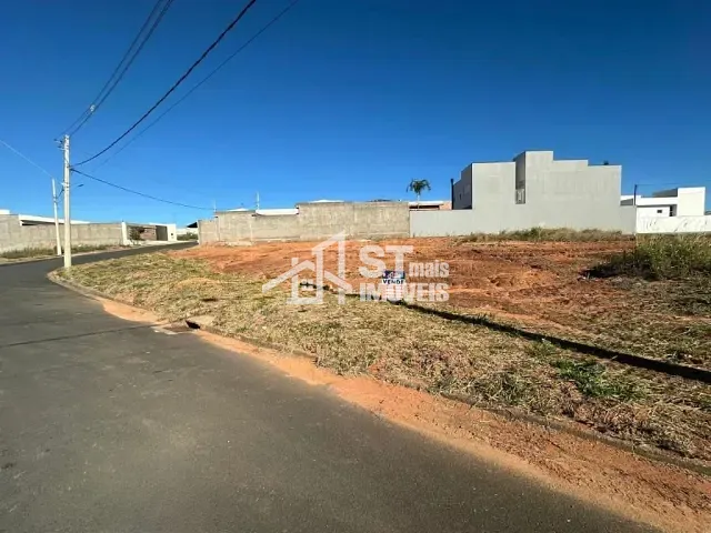 Terreno com 528m², à venda, no bairro Veredas da Serra em Andradas