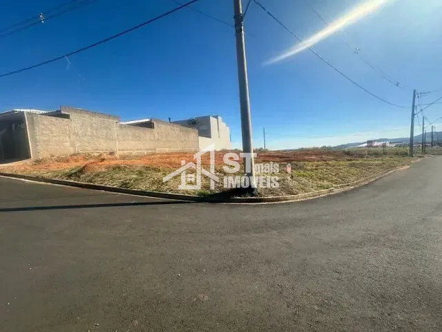 Terreno com 528m², à venda, no bairro Veredas da Serra em Andradas