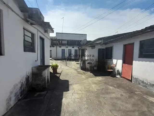 Terreno com 846m², à venda, no bairro Vila Pinheiro em Jacareí