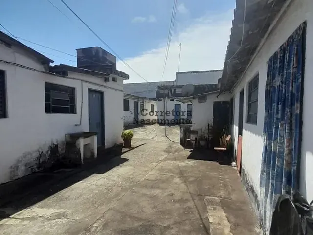 Terreno com 846m², à venda, no bairro Vila Pinheiro em Jacareí