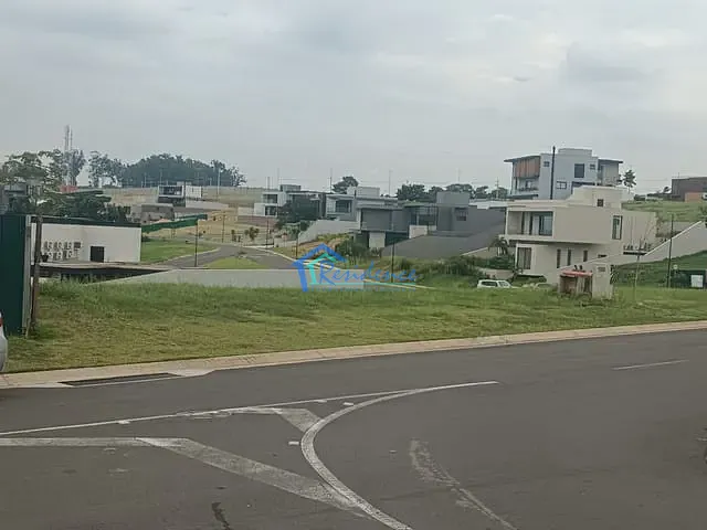 Terreno com 680m², à venda, no bairro Parque Villa dos Pinheiros em Indaiatuba