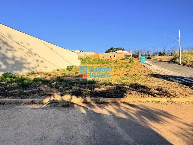 Terreno com 227m², à venda, no bairro Jardim Limoeiro II em Guaxupé