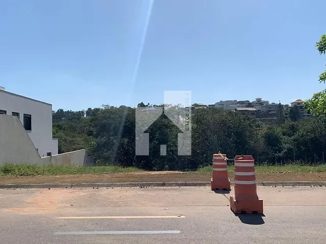 Terreno com 800m², à venda, no bairro Medeiros em Jundiaí