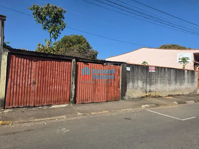 Terreno com 495m², à venda, no bairro Residencial Bougaville em Guaxupé