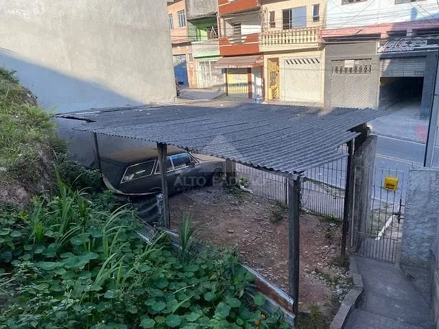 Terreno com 349m², à venda, no bairro Vila Falchi em Mauá
