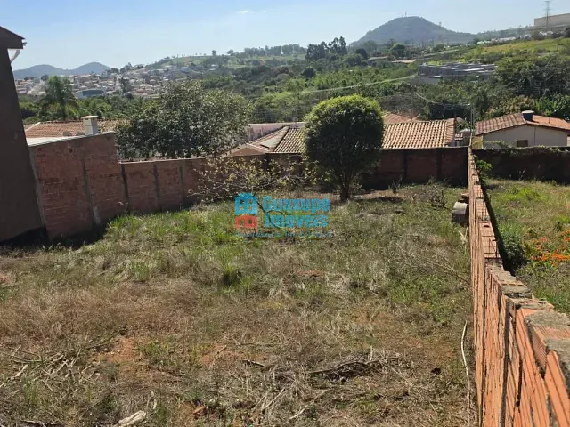 Terreno com 360m², à venda, no bairro Residencial Colina em Guaxupé