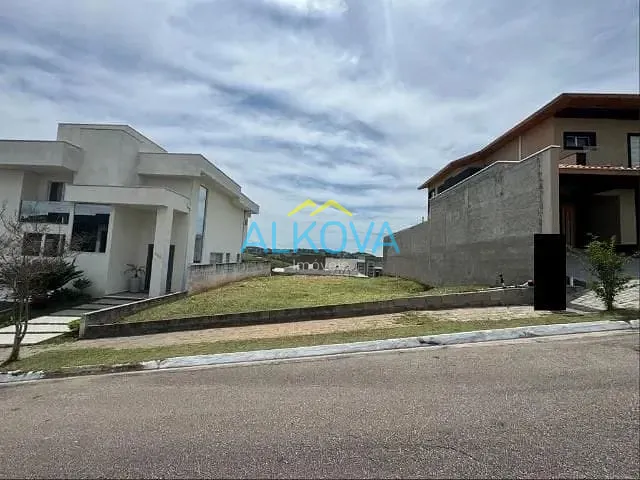 Terreno com 252m², à venda, no bairro Condomínio Residencial Mantiqueira em São José dos Campos