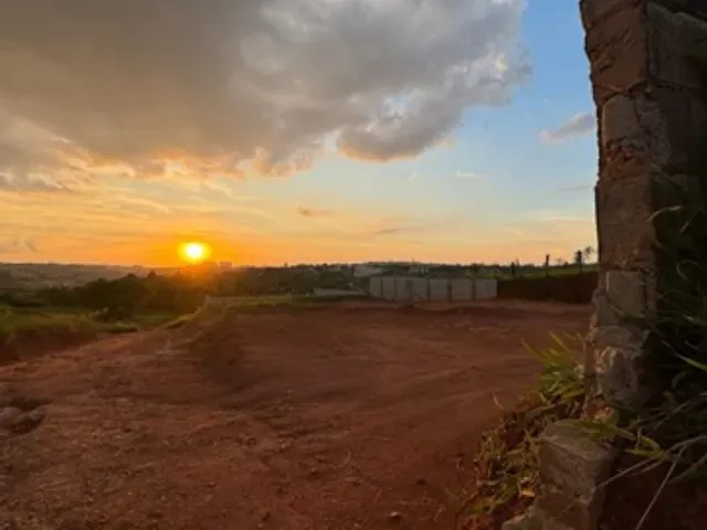 Terreno com 400m², à venda, no bairro Jardim Andorinhas em Campinas