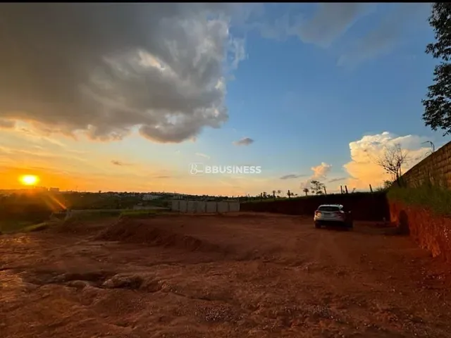 Terreno com 400m², à venda, no bairro Jardim Andorinhas em Campinas