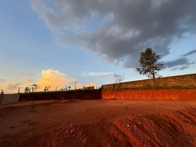 Terreno com 400m², à venda, no bairro Jardim Andorinhas em Campinas