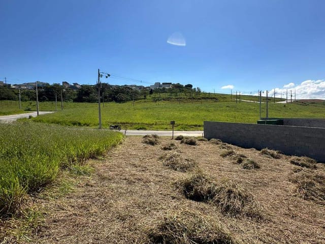 Terreno com 225m², à venda, no bairro Morada da Serra em Extrema