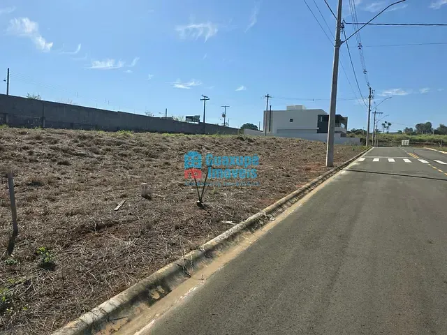 Terreno com 330m², à venda, no bairro condomínio em Guaxupé