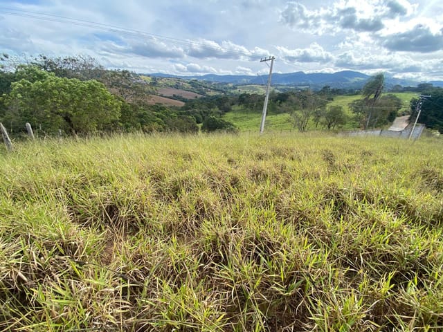 Terreno com 1500m², à venda, no bairro Jardim em Extrema