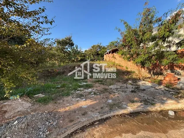 Terreno com 260m², à venda, no bairro Santo Antonio de Lisboa em Andradas