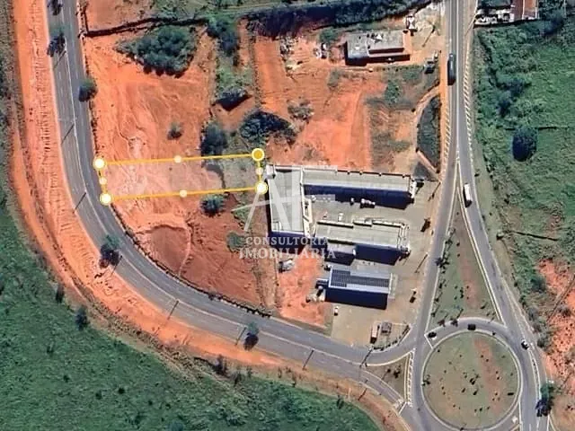Terreno com 1400m², à venda, no bairro Jardim Baronesa em Taubaté