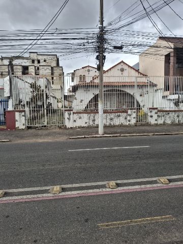 Terreno com 910m², à venda, no bairro Centro em Campos dos Goytacazes