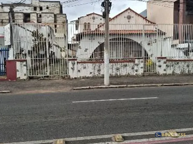 Terreno com 910m², à venda, no bairro Centro em Campos dos Goytacazes