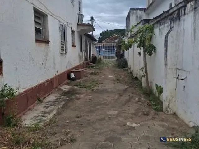 Terreno com 910m², à venda, no bairro Centro em Campos dos Goytacazes