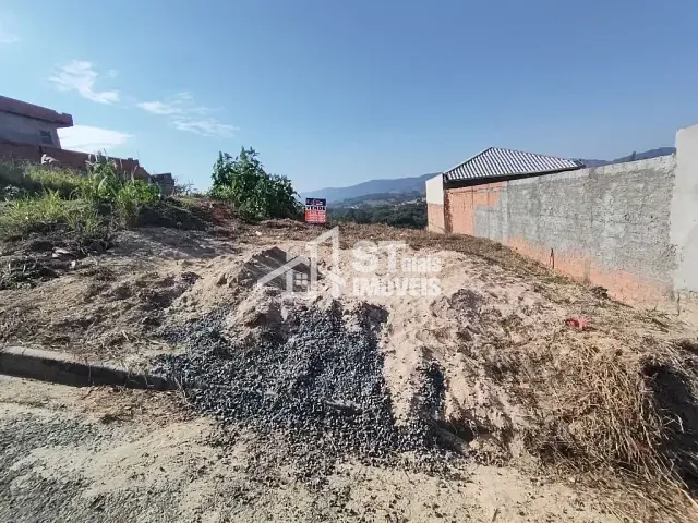 Terreno com 216m², à venda, no bairro David de Paula em Andradas