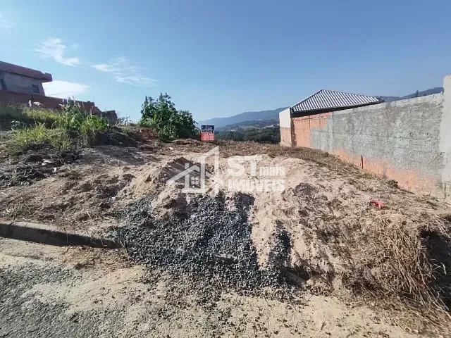 Terreno com 216m², à venda, no bairro David de Paula em Andradas