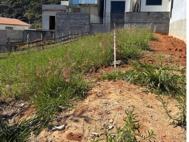 Terreno com 250m², à venda, no bairro Manacás em Extrema