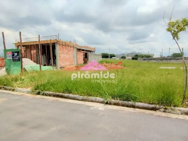 Terreno com 250m², à venda, no bairro Eugênio de Mello em São José Dos Campos
