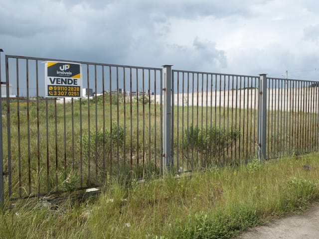 Terreno com 1893m², à venda, no bairro Três Vendas em Pelotas