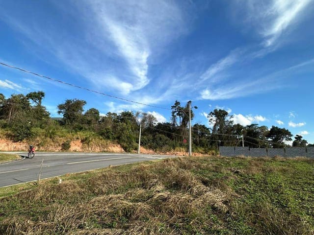 Terreno com 225m², à venda, no bairro Morada sa Serra em Extrema